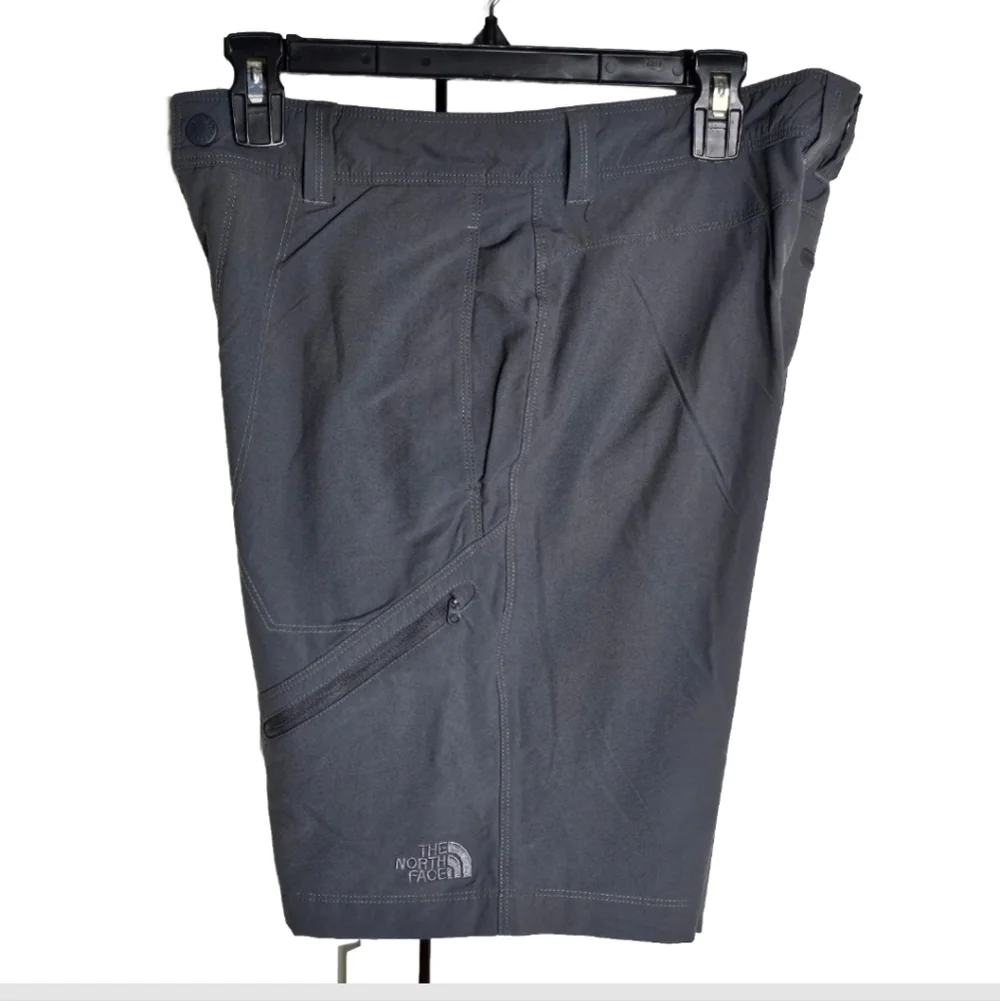 The North Face Men's Gray Cargo Hiking Outdoor Performance Shorts, Size 32
